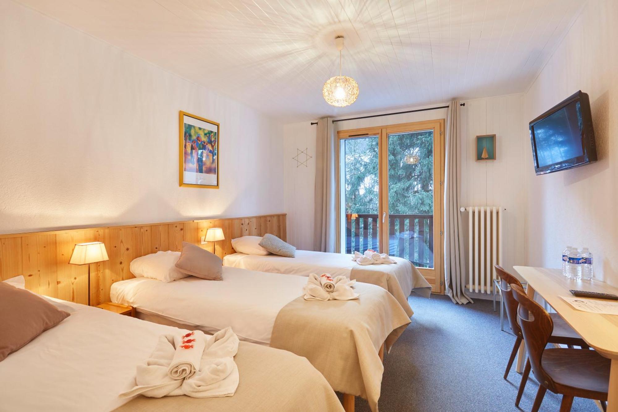 Hotel Eliova L'Eau Vive Chatel Ngoại thất bức ảnh