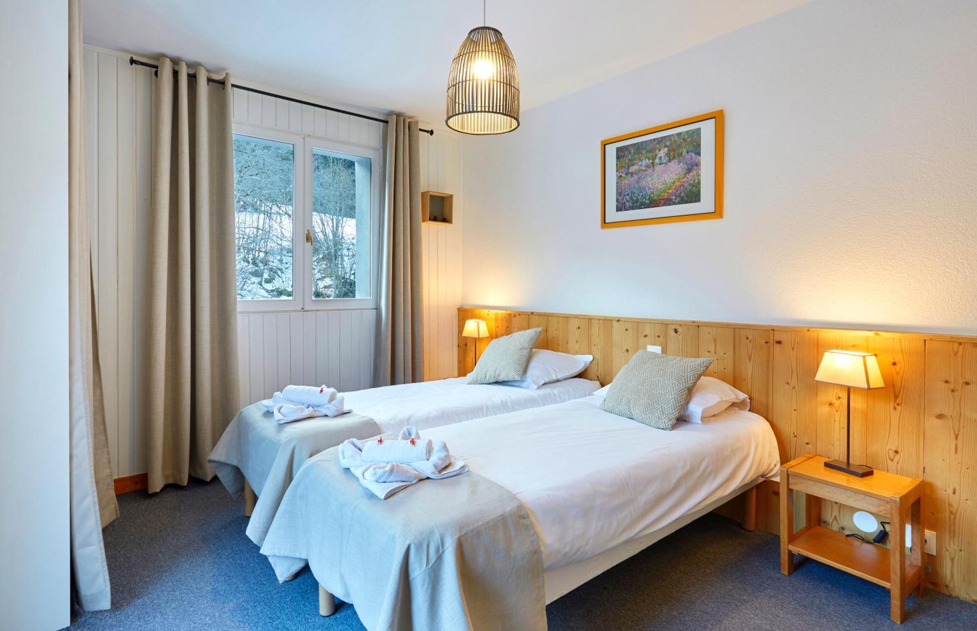 Hotel Eliova L'Eau Vive Chatel Ngoại thất bức ảnh