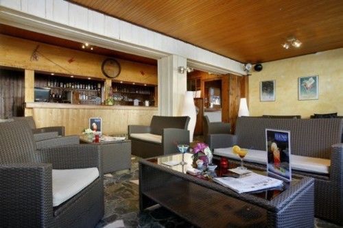 Hotel Eliova L'Eau Vive Chatel Ngoại thất bức ảnh