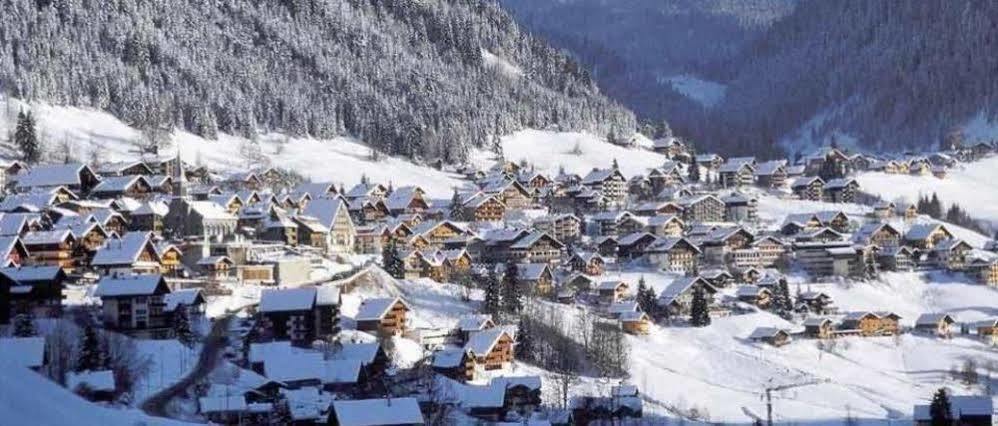 Hotel Eliova L'Eau Vive Chatel Ngoại thất bức ảnh
