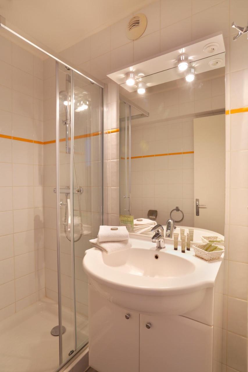 Hotel Eliova L'Eau Vive Chatel Ngoại thất bức ảnh